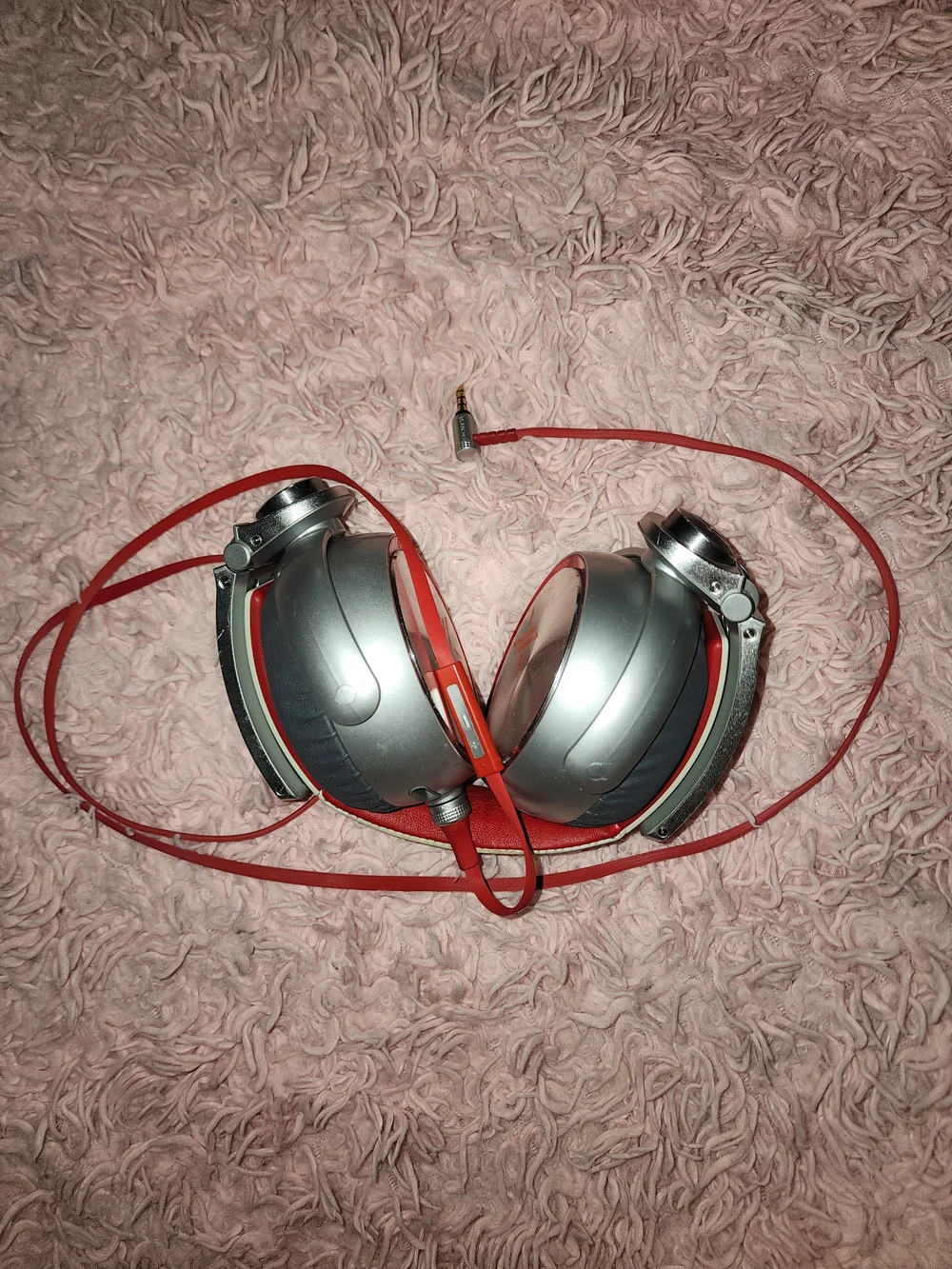 Sony MDRX10/RED Simon Cowell X Headphones with 50mm Diaphragms